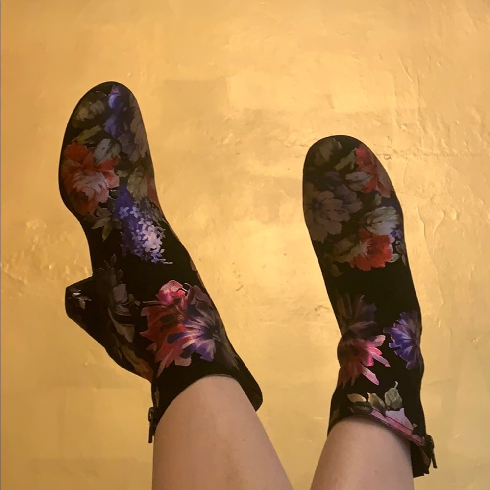 Flower print suede and leather booties